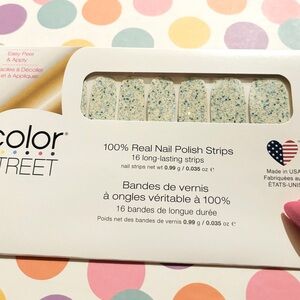 COLOR STREET 100% NAIL POLISH STRIPS